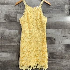 NWT She + Sky Gorgeous Yellow Lace Dress Lacey w/ Zip Back Size Small
